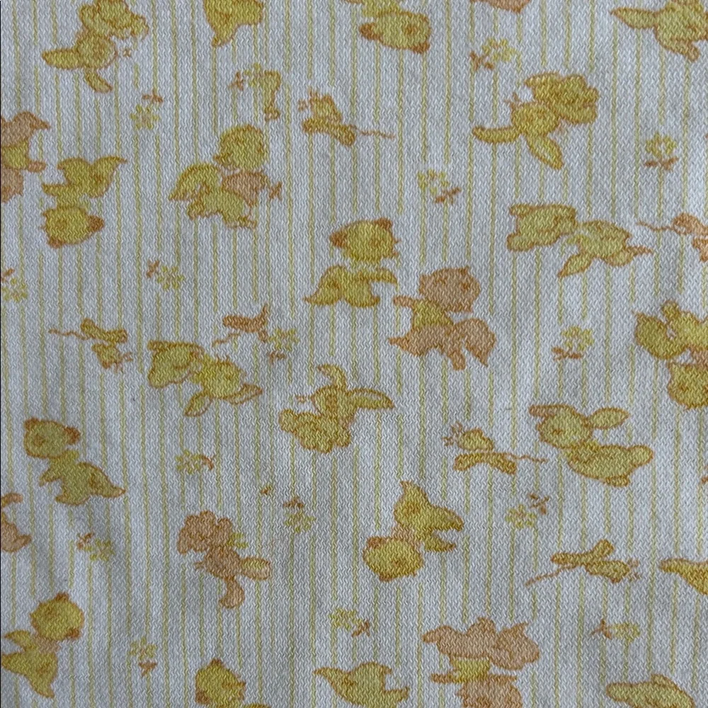 Vintage Carter’s Yellow Striped Baby Blanket with Animals 100% Cotton - Picture 2 of 3